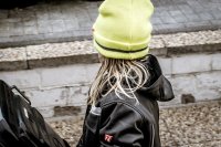 NITRAS Kinder-Strickmütze | neongelb | umlaufender Reflexstreifen am Rollrand